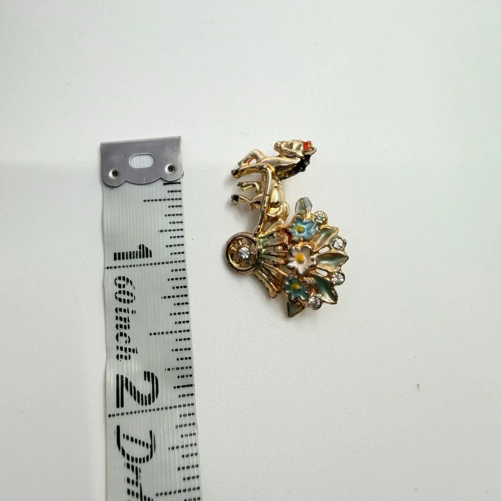 Vintage Gold Tone Horse and Flower Carriage Brooch Enamel Rhinestone Pin Retro